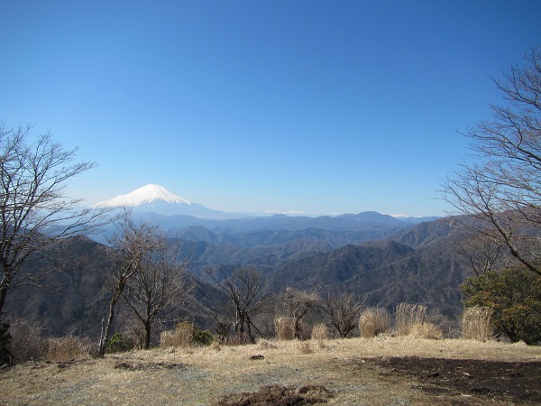 鍋割山