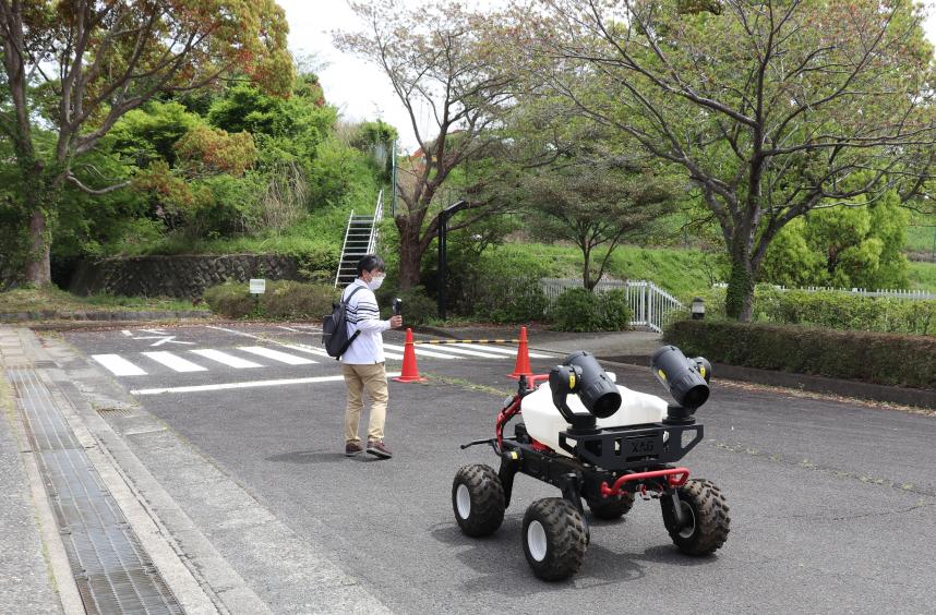 自動走行車