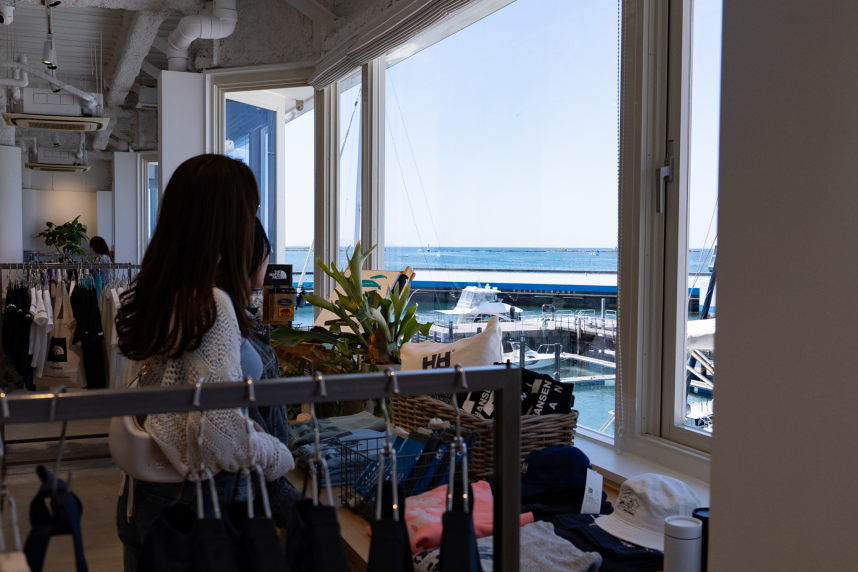 葉山マリーナショッピング