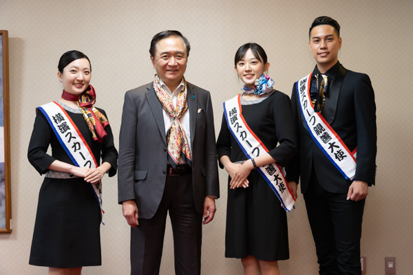 横浜スカーフ親善大使と私