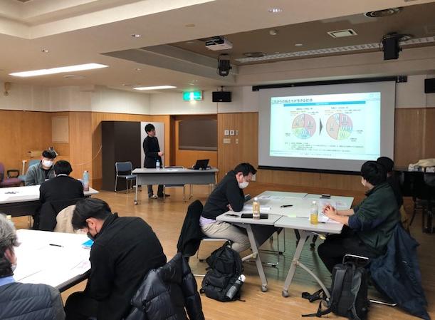 藤沢育成会での職場研修（講義）の様子の画像