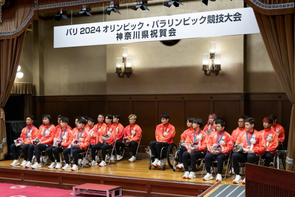 神奈川県ゆかりの入賞選手の皆様にお越しいただき祝賀会を開催しました