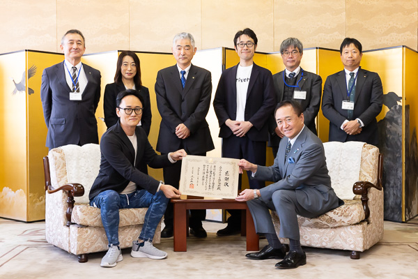 皆さんと記念写真