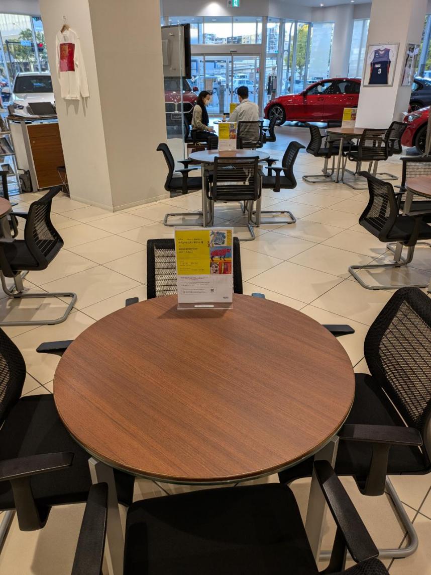 ウェインズインポートカーズ株式会社での展示会案内