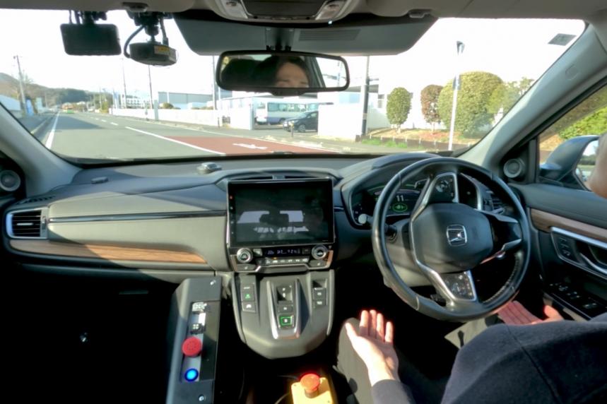 CI自動運転_左折_車内