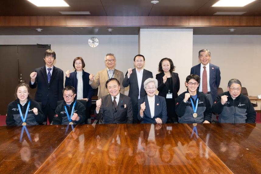 皆さんと記念写真