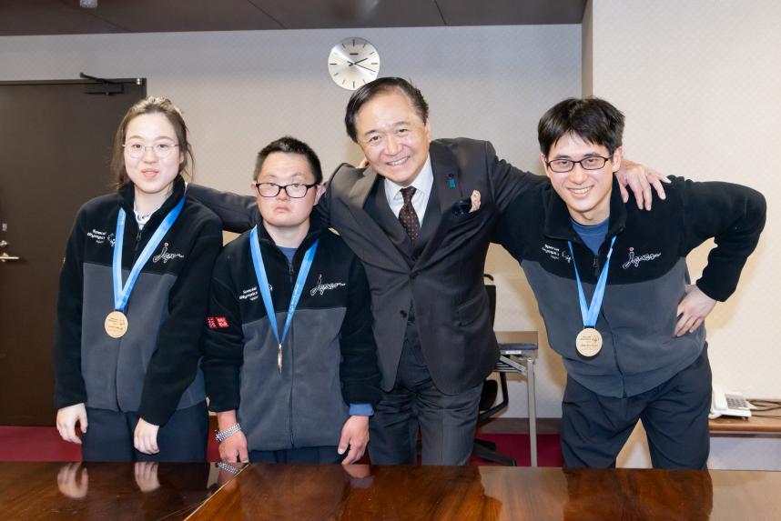 選手の皆さんと記念撮影