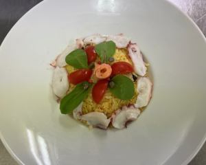 タコのサフランライス