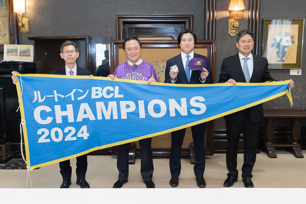 皆さんと記念写真