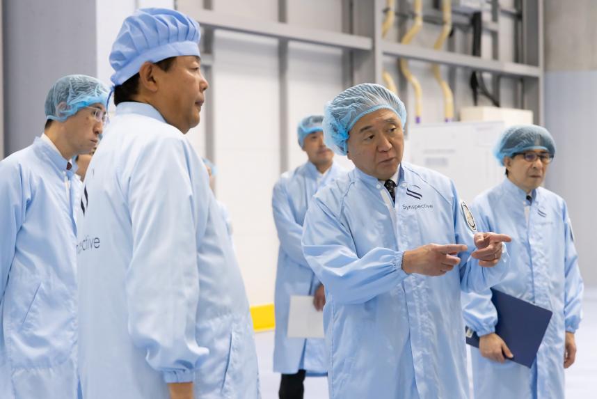 小型SAR衛星製造現場の視察