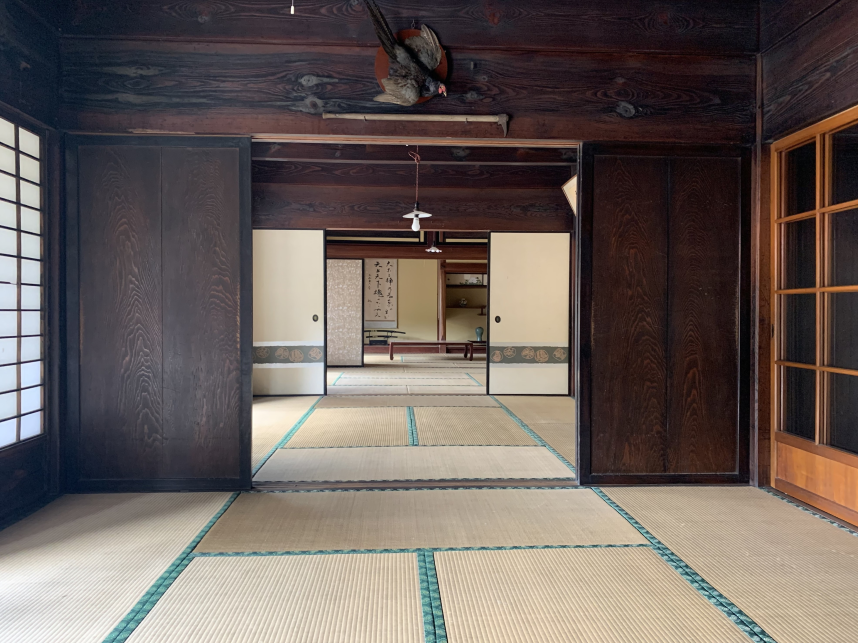 母屋内部の様子