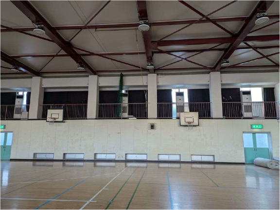 鶴見支援学校　体育館内部