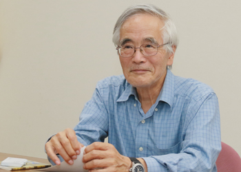 インタビューに回答する齋藤さん