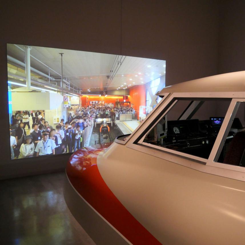 ロマンスカーシミュレーター”LSE（7000形）”の映像