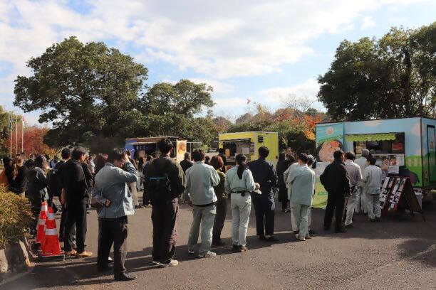 キッチンカー3台