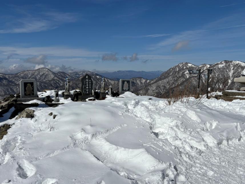 塔ノ岳山頂