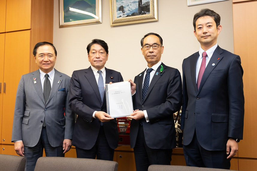 自民党の小野寺税制調査会長への要請