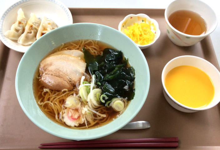 ラーメン、餃子の写真