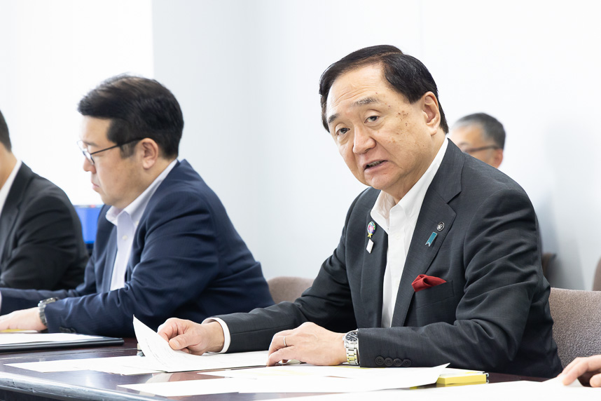 知事写真
