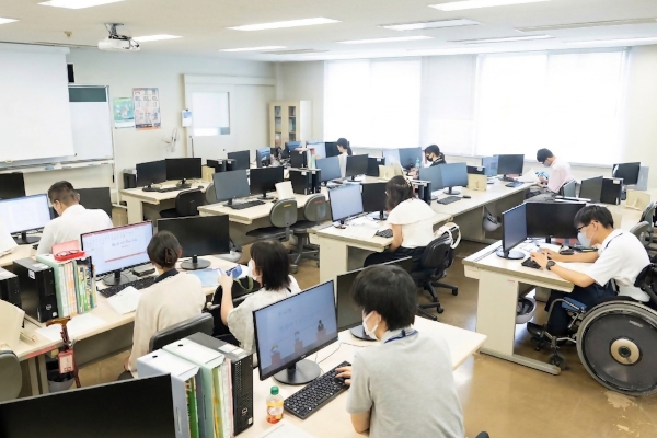 事務系PC実習全景