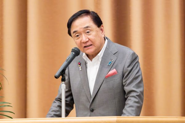 知事あいさつ写真