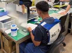 熊本県南区役所で罹災証明書を発行する県職員(事務職)