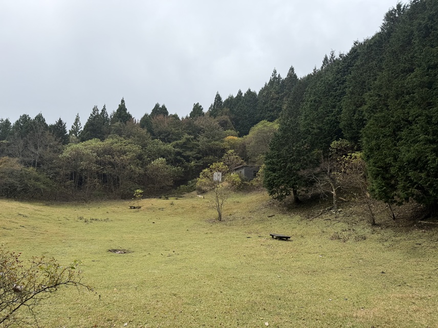10月20日黍殻山避難小屋色づき始め