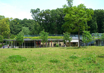 神奈川県立三ツ池公園パークセンター 外観1