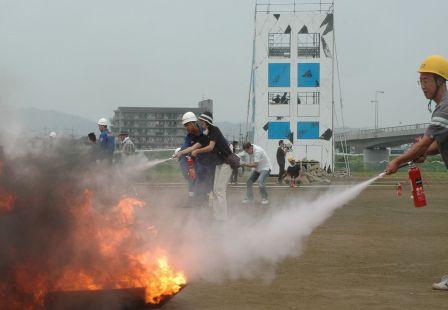 「災害に強く安全で安心してくらせるまちづくり」のイメージ（防災訓練の様子）