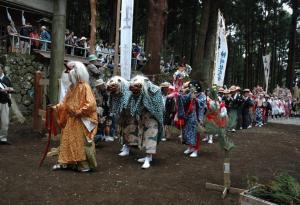 山北のお峯入り（道行き）の画像