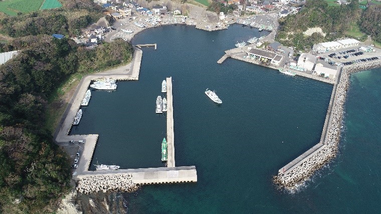 間口漁港 の空撮画像