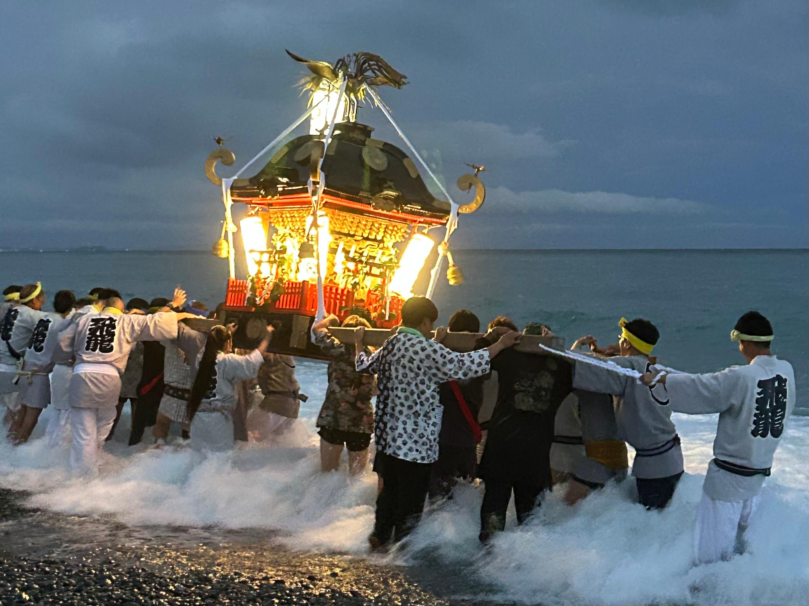 二宮町川勾神社みそぎ祭