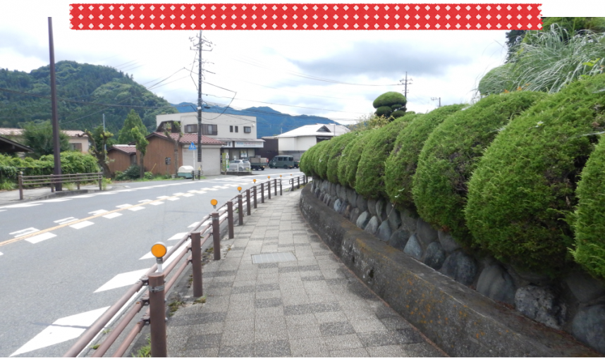 小原の郷-前の道路風景