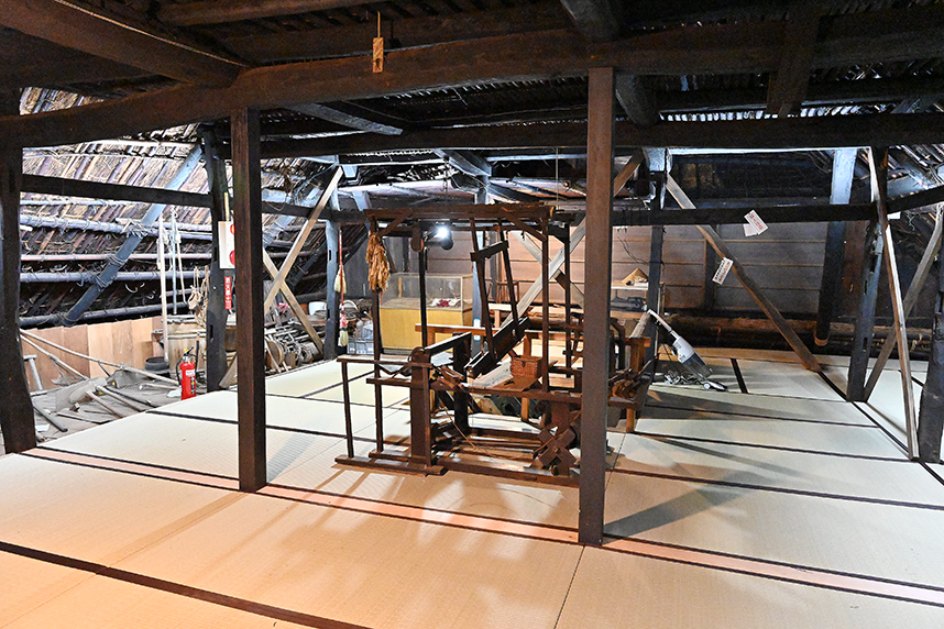 天井裏展示-器具類