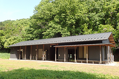 作業小屋の正面