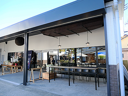 泉橋酒造（酒友館外観）