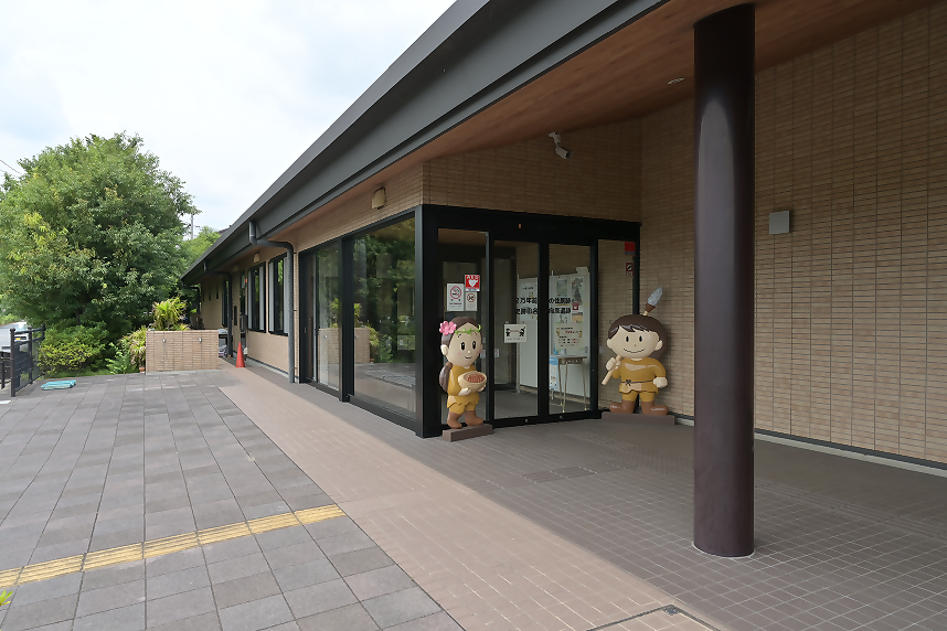 ハテナ館入口全景