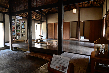 小川家の土間から