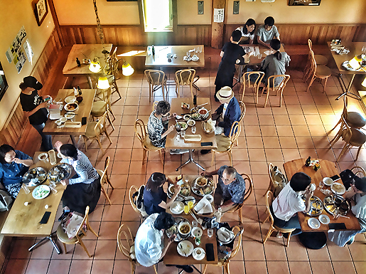 モナ・サンサール店内の様子