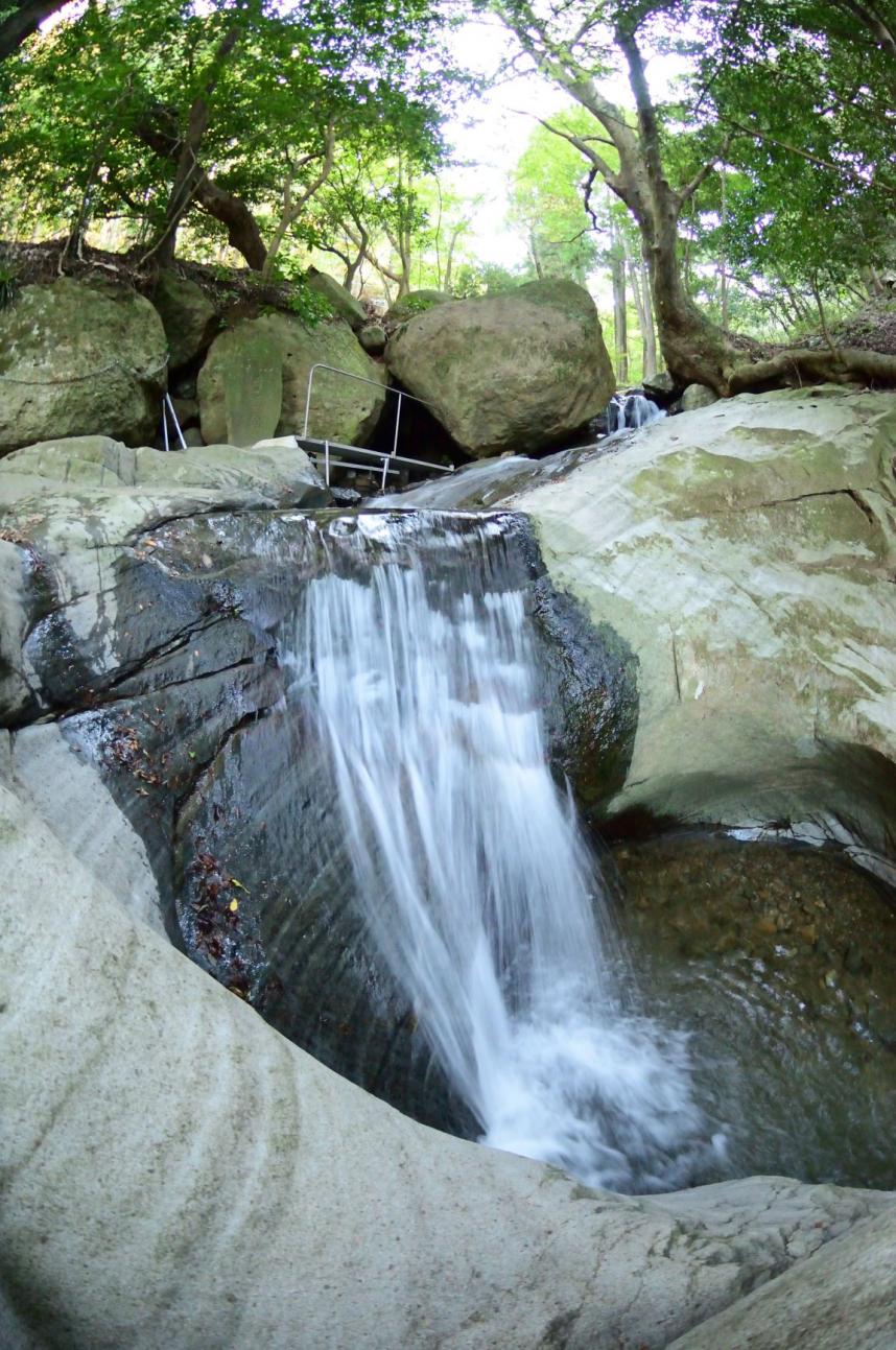 大釜弁財天の滝つぼ1