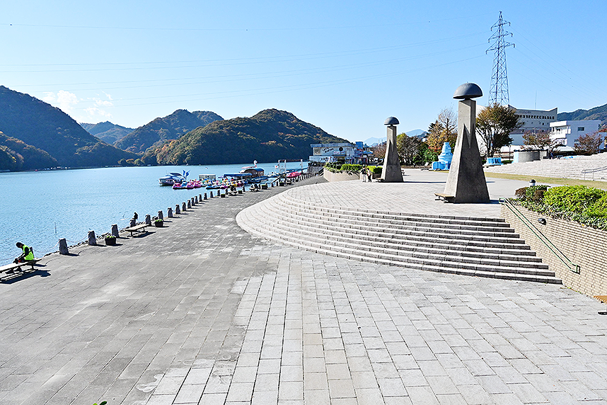 水辺の広場-入り口