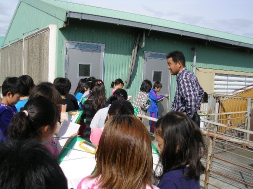 地元の小学生を対象とした農場見学の受け入れ