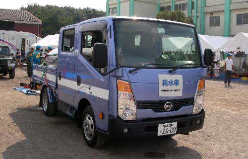 給水車