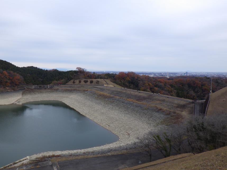 城山湖と紅葉