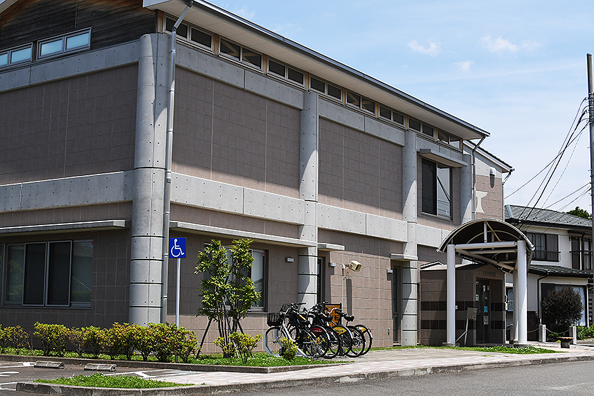 神崎遺跡資料館入口付近