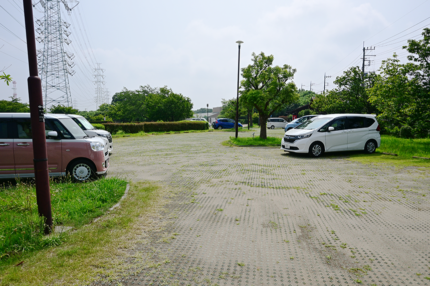 蟹ヶ谷公園の駐車場
