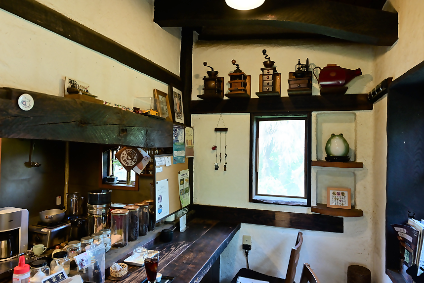 仏果堂店内の様子