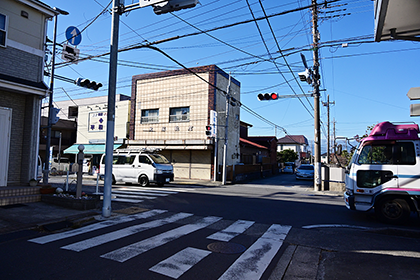 龍元院へ向かう