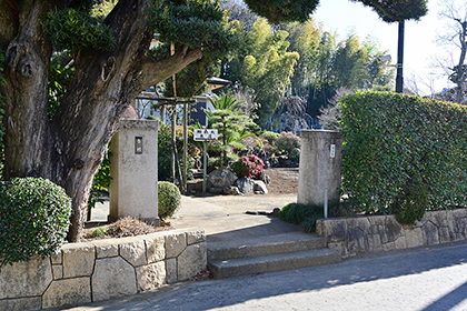 龍元院裏手入口