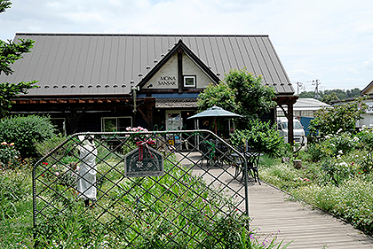 モナ・サンサール正面からの画像